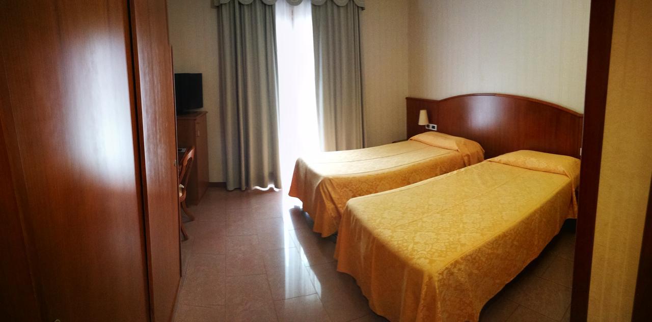 Hotel Willy Gemona del Friuli Εξωτερικό φωτογραφία