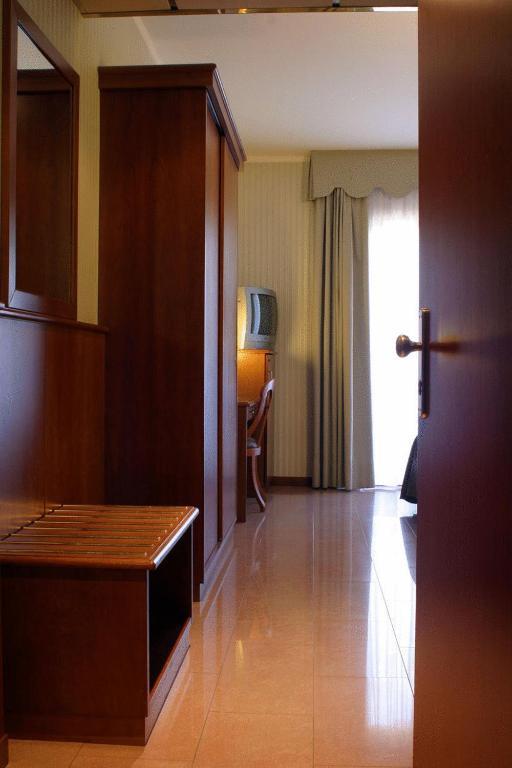 Hotel Willy Gemona del Friuli Δωμάτιο φωτογραφία